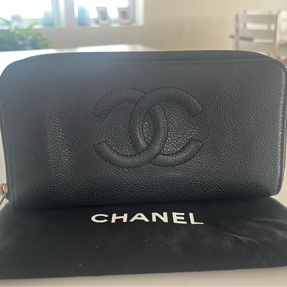 CHANEL Caviar Leather Black Timeless CC Zippy Long Wallet Organizer - Picture 3 of 14